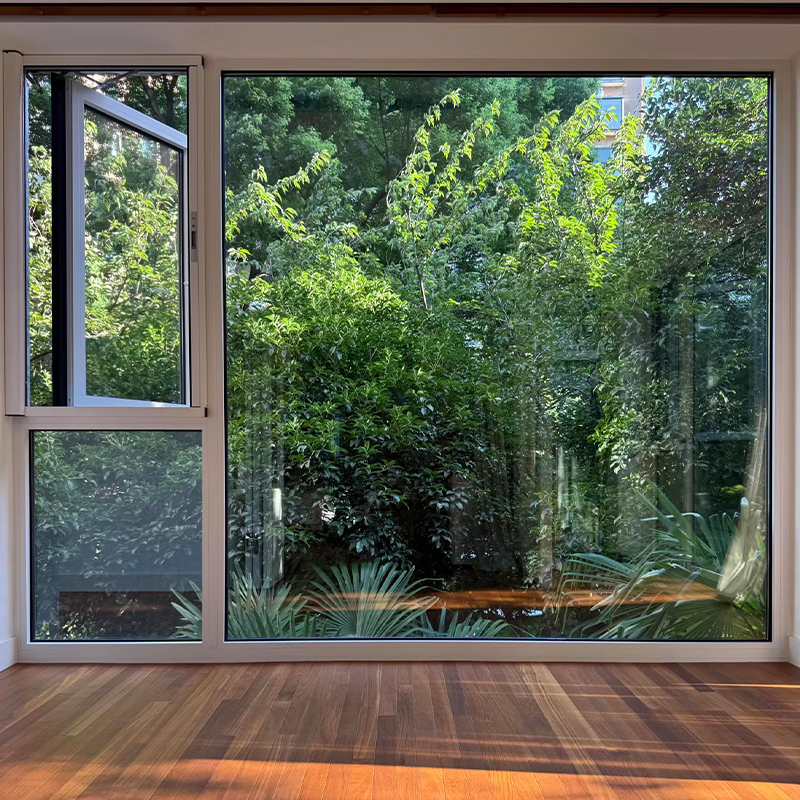 Ventana abatible exterior